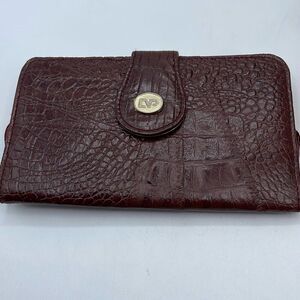 Vintage CVP croc embossed leather wallet .